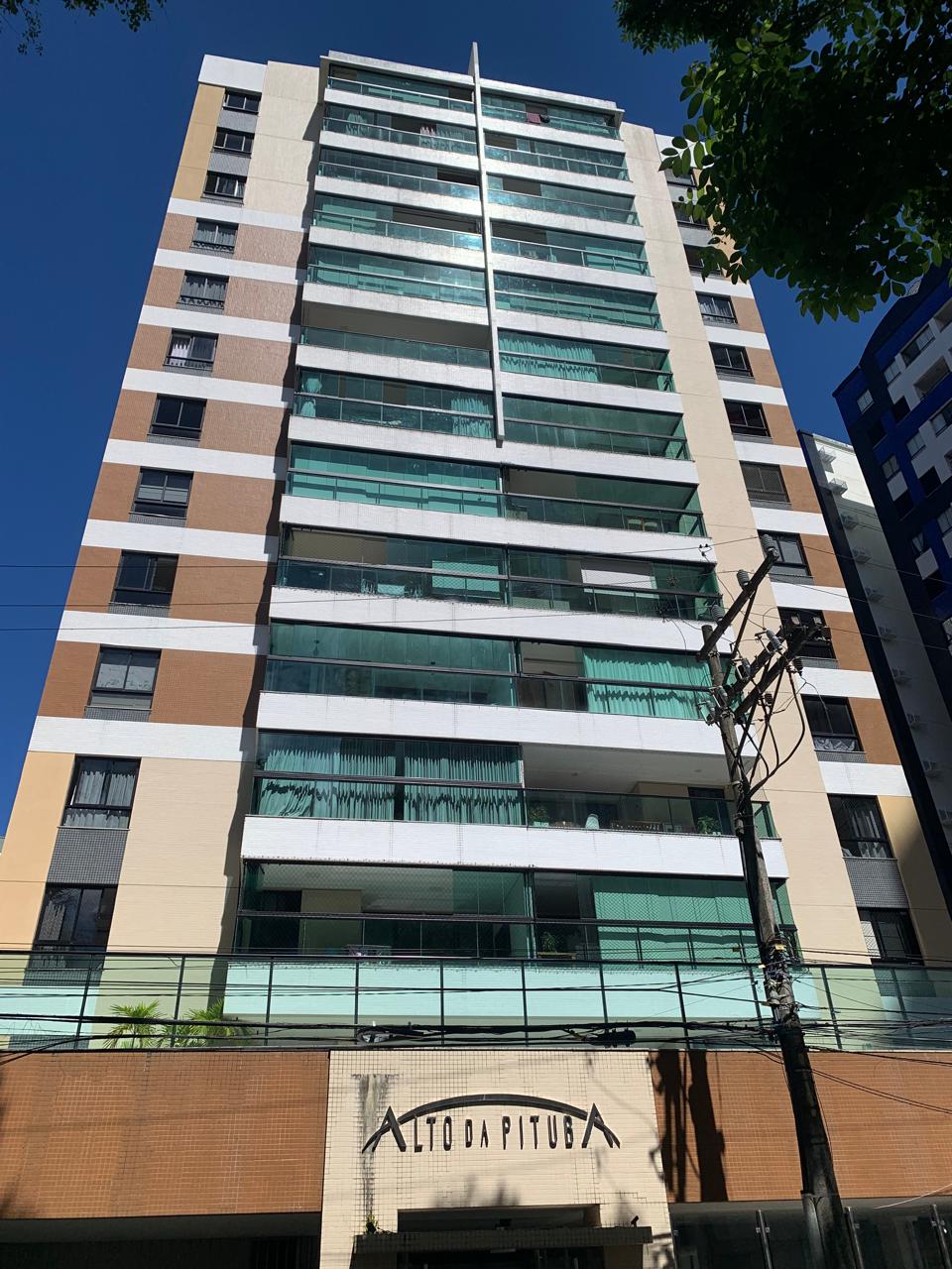 PITUBA - Edifício Alto da Pituba - APTO 2/4 com suíte - 78m² -Rua Colmar Americano - 2 vagas - Excelente local